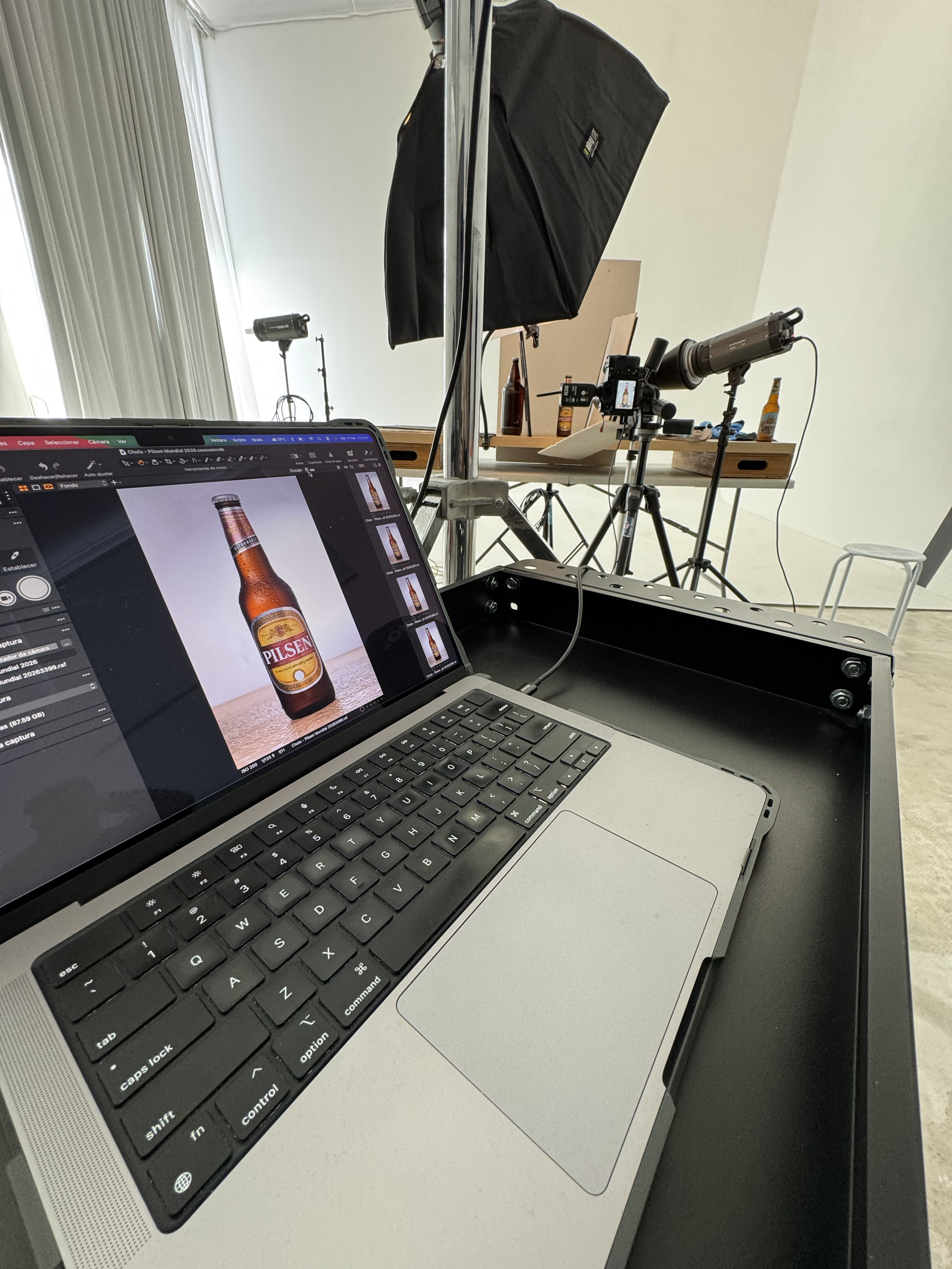 Backstage 02